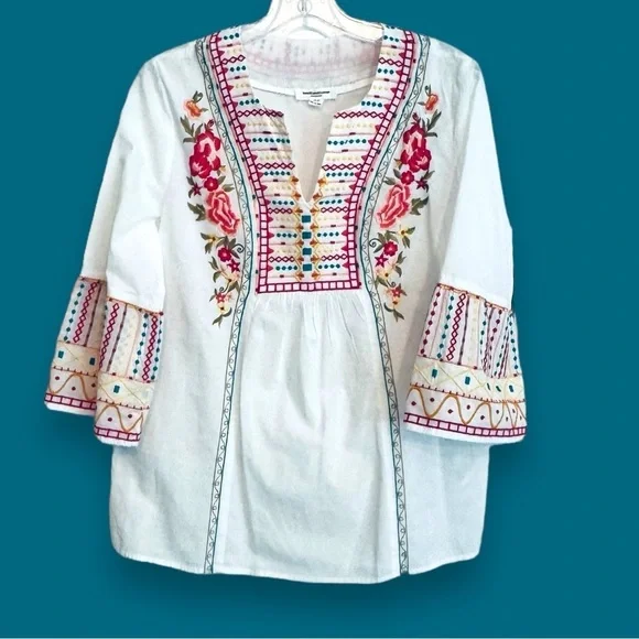 BeachLunchLounge Size Small White Cotton V-Neck Boho Embroidered Popover Top - Picture 1 of 5